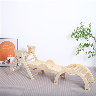 Set pendakian segitiga kayu